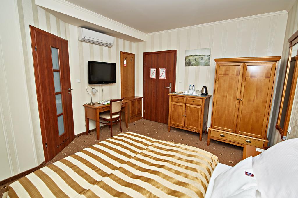 Hotel Ted Radomsko Room photo